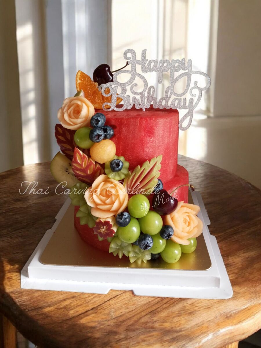 Geburtstagstorte aus Obst